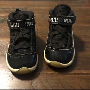 Black Jordan’s size 6 infant